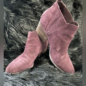 Crown Vintage Ankle Booties